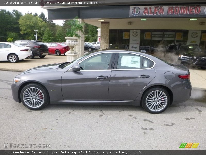 Vesuvio Gray Metallic / Black/Red 2018 Alfa Romeo Giulia Ti AWD