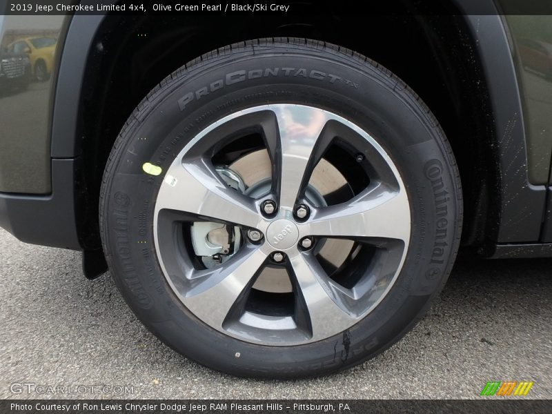 Olive Green Pearl / Black/Ski Grey 2019 Jeep Cherokee Limited 4x4