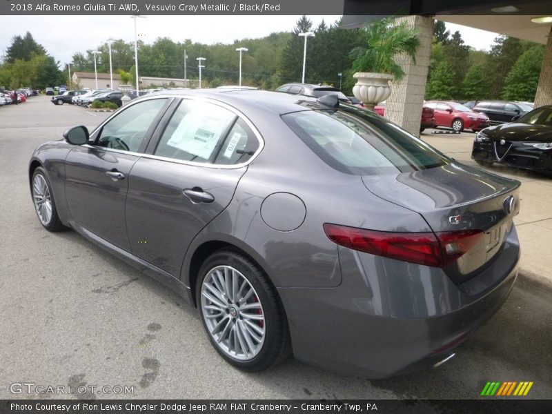 Vesuvio Gray Metallic / Black/Red 2018 Alfa Romeo Giulia Ti AWD