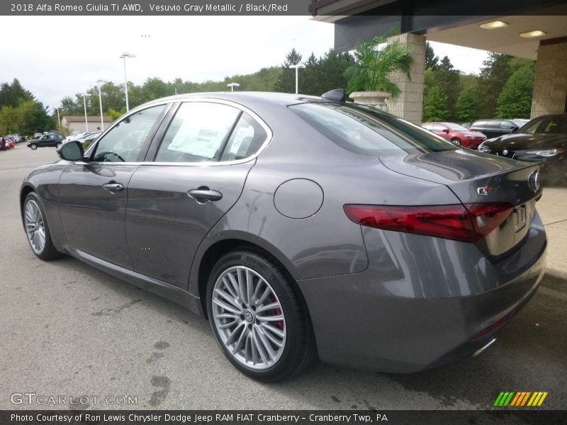 Vesuvio Gray Metallic / Black/Red 2018 Alfa Romeo Giulia Ti AWD