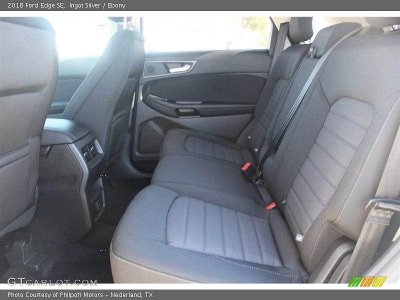 Ingot Silver / Ebony 2018 Ford Edge SE