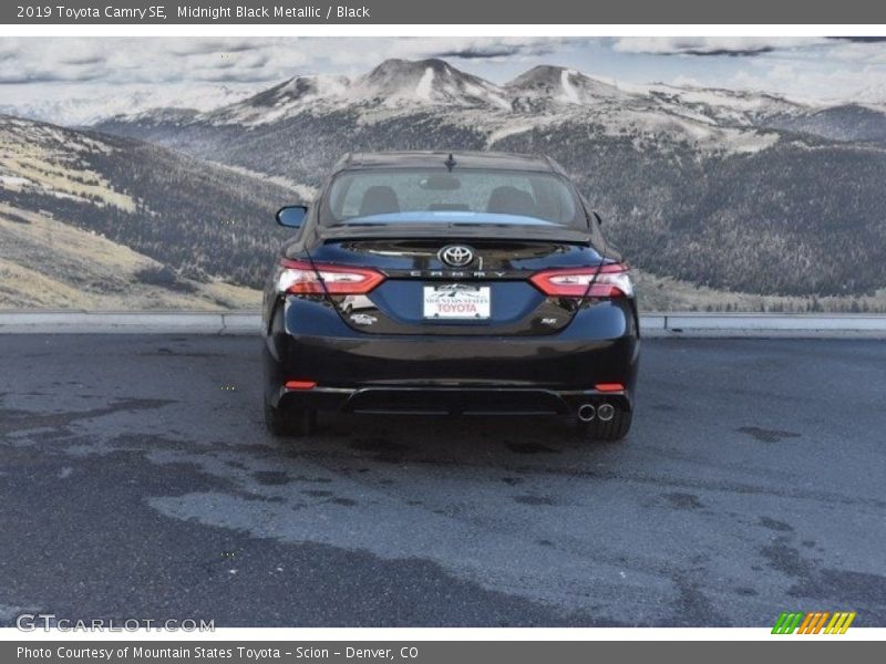 Midnight Black Metallic / Black 2019 Toyota Camry SE