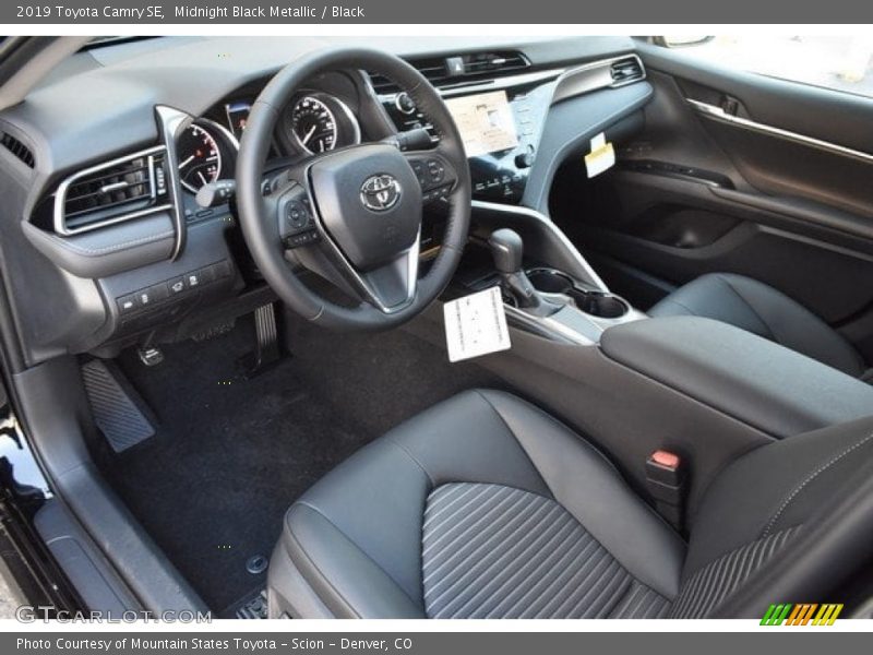 Midnight Black Metallic / Black 2019 Toyota Camry SE