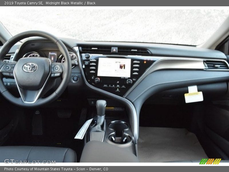 Midnight Black Metallic / Black 2019 Toyota Camry SE