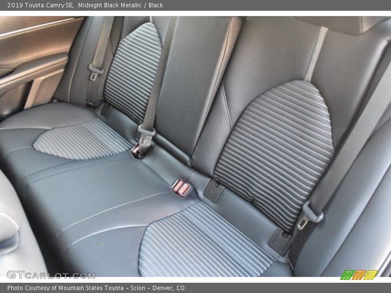 Midnight Black Metallic / Black 2019 Toyota Camry SE