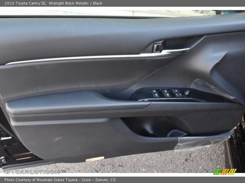 Midnight Black Metallic / Black 2019 Toyota Camry SE
