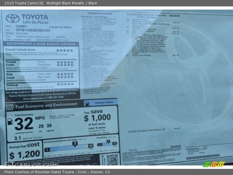 Midnight Black Metallic / Black 2019 Toyota Camry SE