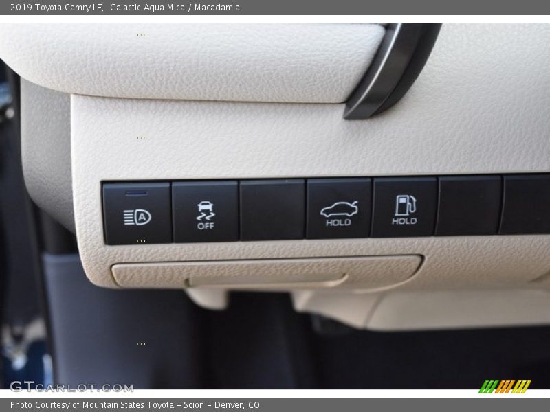Galactic Aqua Mica / Macadamia 2019 Toyota Camry LE