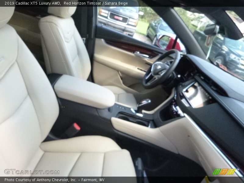Red Horizon Tintcoat / Sahara Beige 2019 Cadillac XT5 Luxury AWD