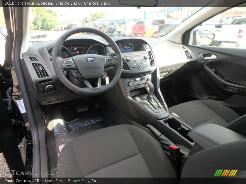 Shadow Black / Charcoal Black 2018 Ford Focus SE Sedan