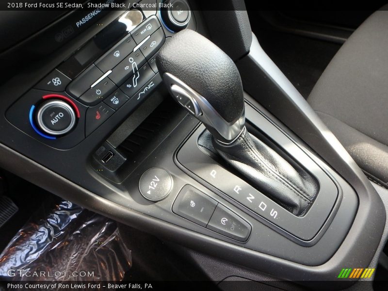 Shadow Black / Charcoal Black 2018 Ford Focus SE Sedan