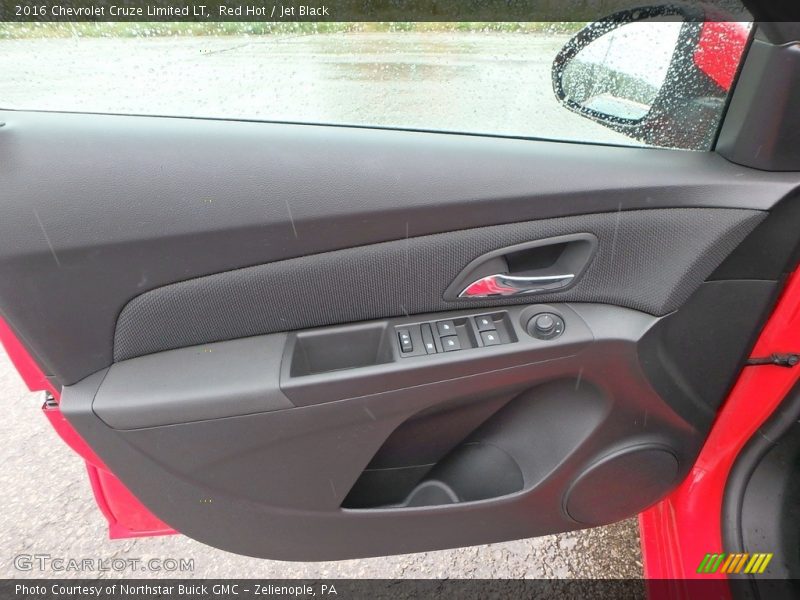 Red Hot / Jet Black 2016 Chevrolet Cruze Limited LT