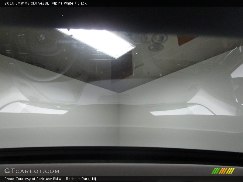 Alpine White / Black 2016 BMW X3 xDrive28i