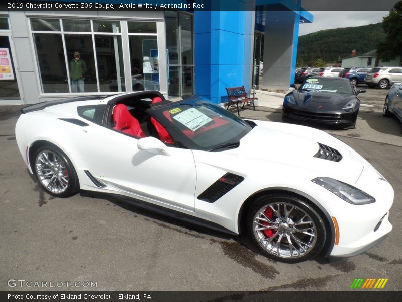 Arctic White / Adrenaline Red 2019 Chevrolet Corvette Z06 Coupe