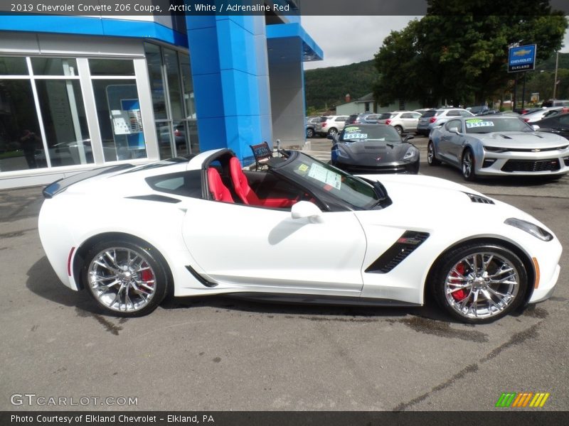 Arctic White / Adrenaline Red 2019 Chevrolet Corvette Z06 Coupe
