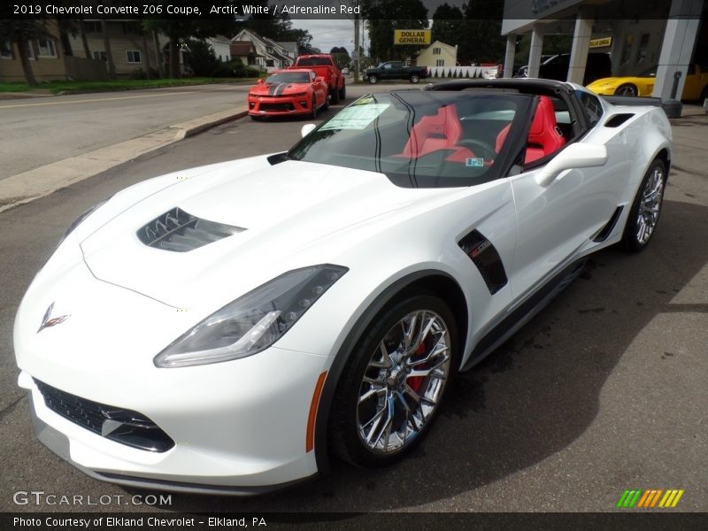 Front 3/4 View of 2019 Corvette Z06 Coupe