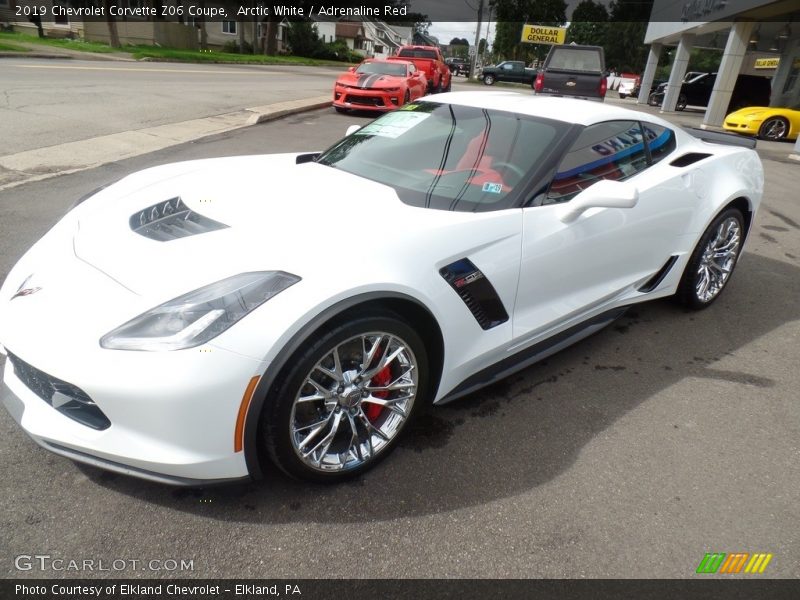 Arctic White / Adrenaline Red 2019 Chevrolet Corvette Z06 Coupe