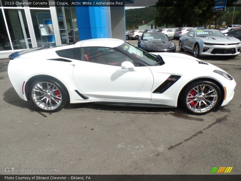 Arctic White / Adrenaline Red 2019 Chevrolet Corvette Z06 Coupe