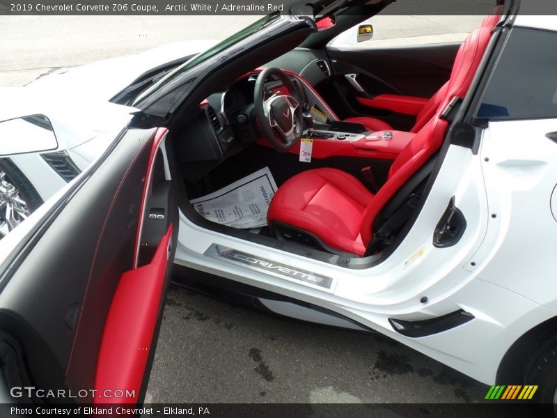 Arctic White / Adrenaline Red 2019 Chevrolet Corvette Z06 Coupe