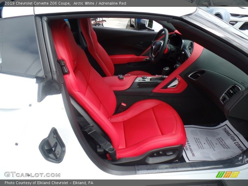 Arctic White / Adrenaline Red 2019 Chevrolet Corvette Z06 Coupe