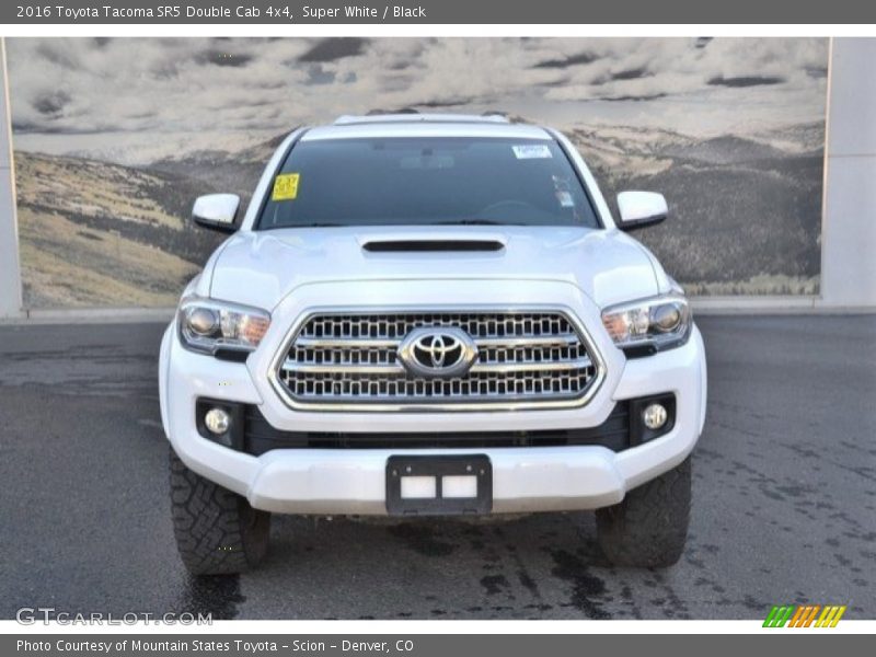 Super White / Black 2016 Toyota Tacoma SR5 Double Cab 4x4