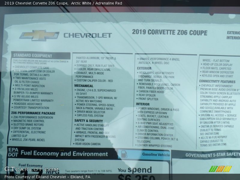 Arctic White / Adrenaline Red 2019 Chevrolet Corvette Z06 Coupe