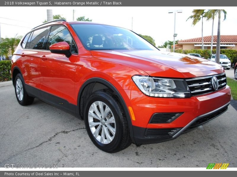 Front 3/4 View of 2018 Tiguan S