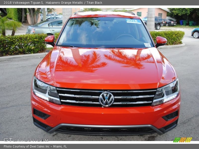 Habanero Orange Metallic / Titan Black 2018 Volkswagen Tiguan S