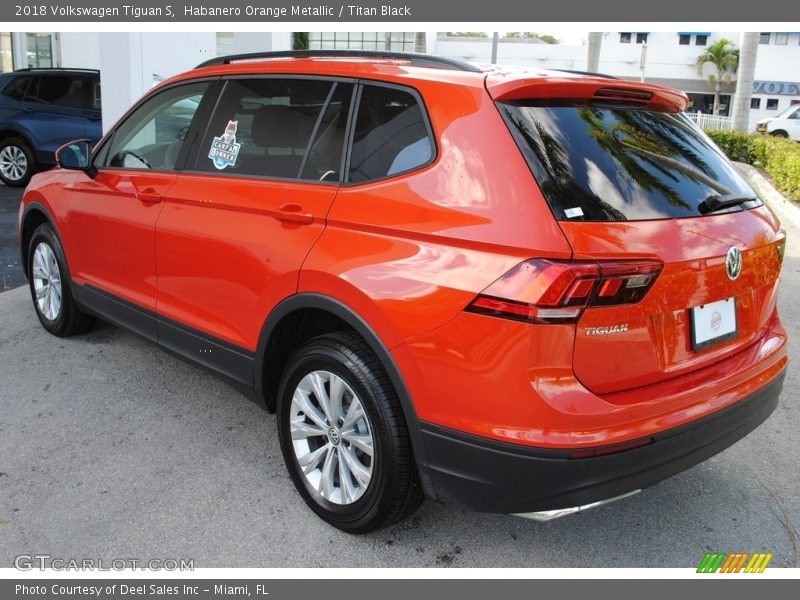 Habanero Orange Metallic / Titan Black 2018 Volkswagen Tiguan S