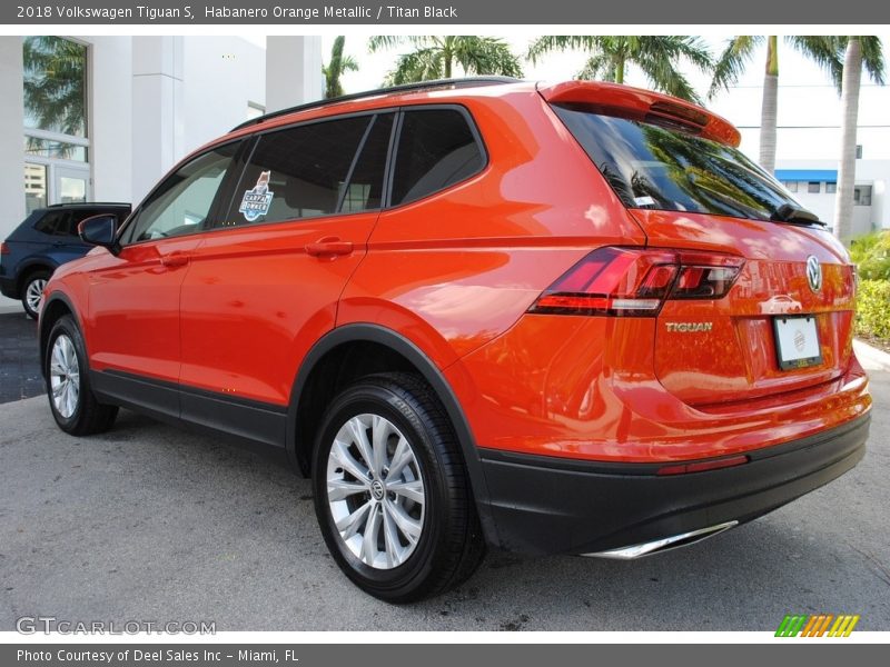 Habanero Orange Metallic / Titan Black 2018 Volkswagen Tiguan S