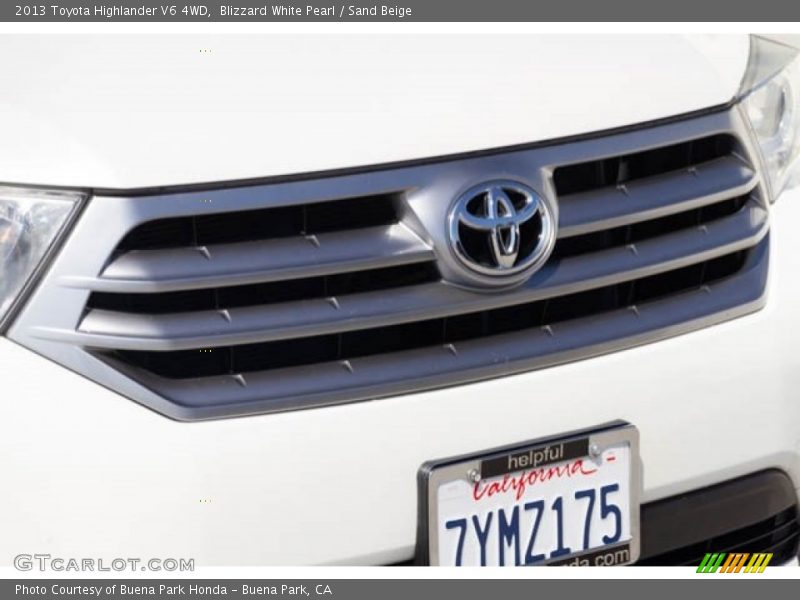 Blizzard White Pearl / Sand Beige 2013 Toyota Highlander V6 4WD