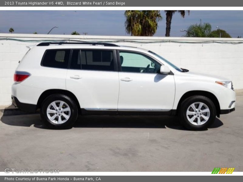 Blizzard White Pearl / Sand Beige 2013 Toyota Highlander V6 4WD