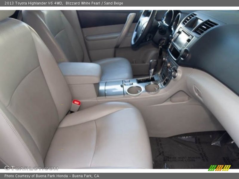 Blizzard White Pearl / Sand Beige 2013 Toyota Highlander V6 4WD
