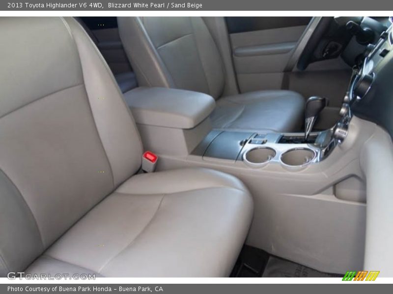 Blizzard White Pearl / Sand Beige 2013 Toyota Highlander V6 4WD