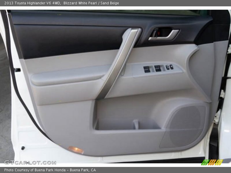 Blizzard White Pearl / Sand Beige 2013 Toyota Highlander V6 4WD