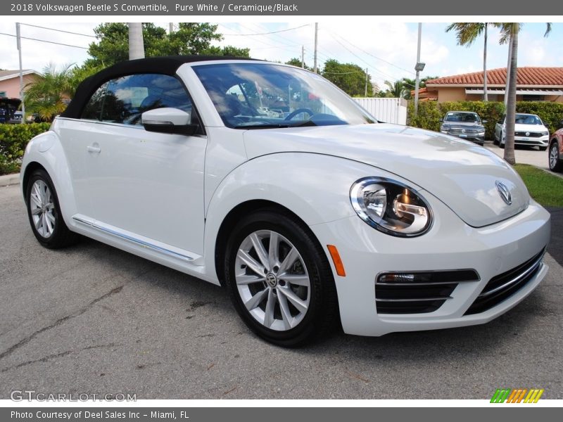 Front 3/4 View of 2018 Beetle S Convertible