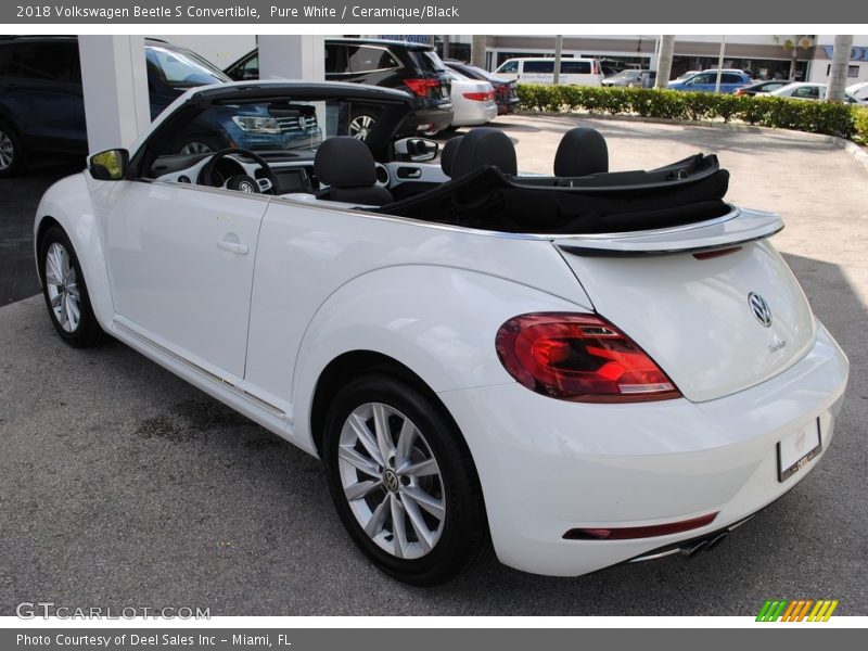 Pure White / Ceramique/Black 2018 Volkswagen Beetle S Convertible