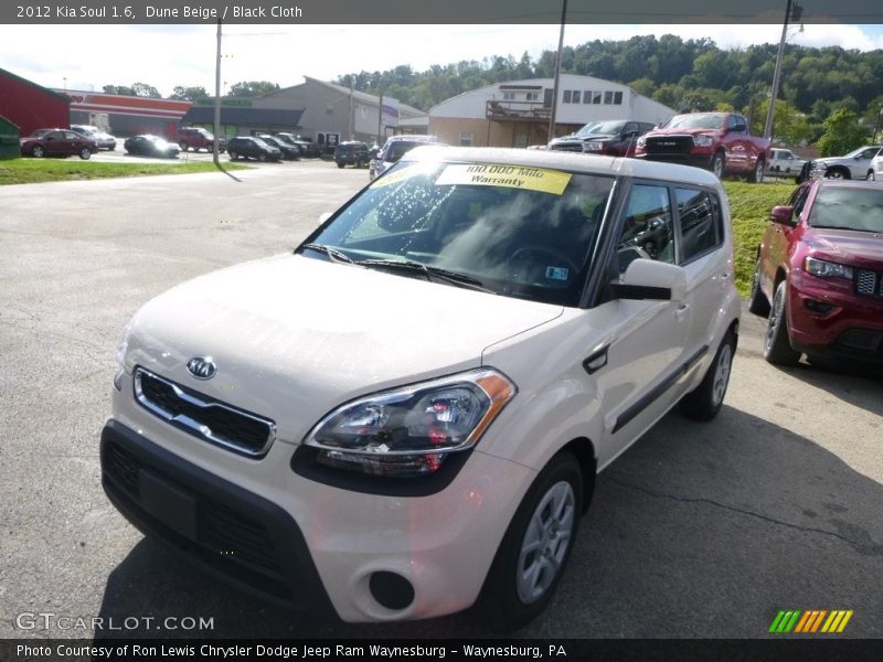 Dune Beige / Black Cloth 2012 Kia Soul 1.6