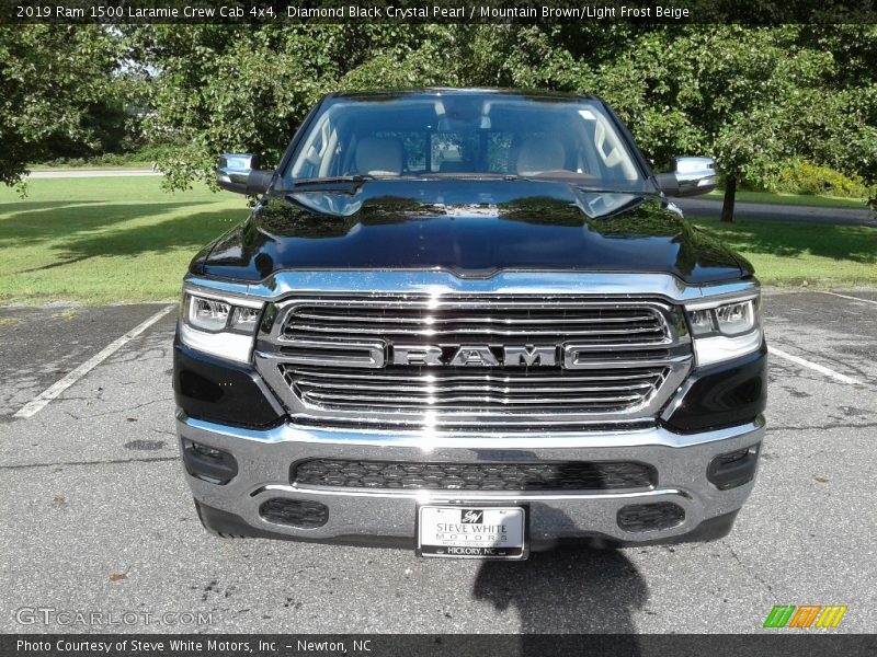 Diamond Black Crystal Pearl / Mountain Brown/Light Frost Beige 2019 Ram 1500 Laramie Crew Cab 4x4