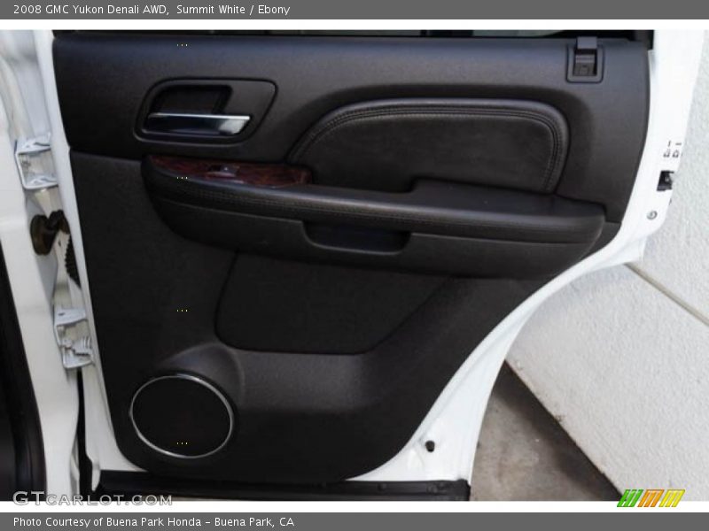 Summit White / Ebony 2008 GMC Yukon Denali AWD