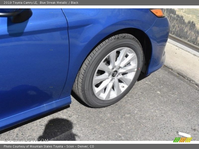 Blue Streak Metallic / Black 2019 Toyota Camry LE