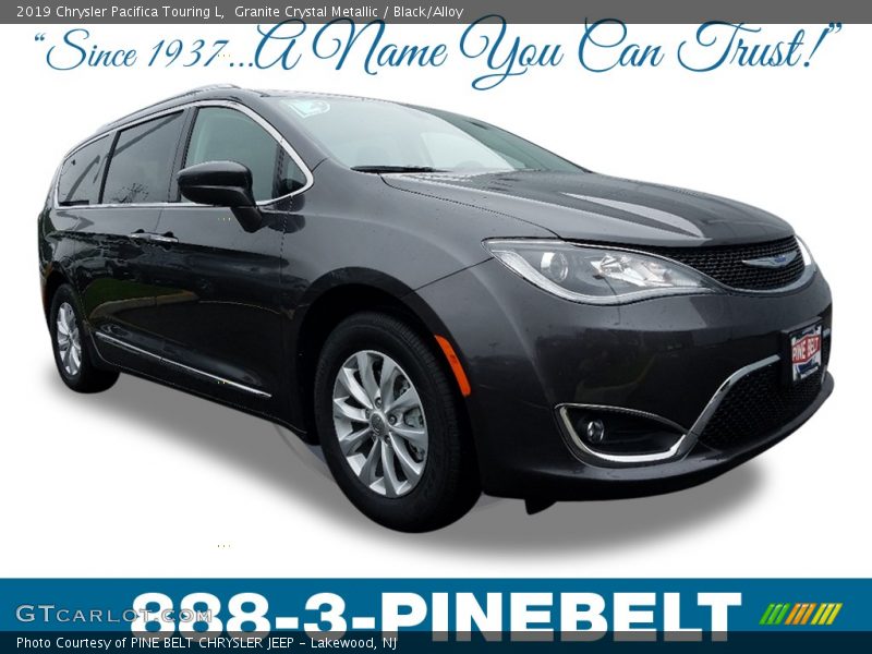 Granite Crystal Metallic / Black/Alloy 2019 Chrysler Pacifica Touring L