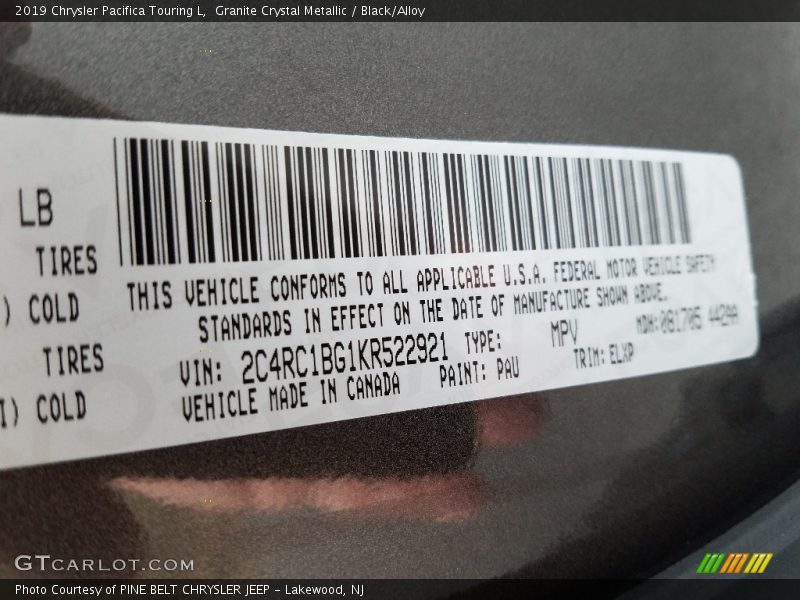 Granite Crystal Metallic / Black/Alloy 2019 Chrysler Pacifica Touring L