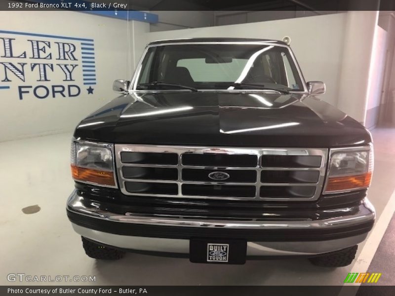 Black / Grey 1992 Ford Bronco XLT 4x4