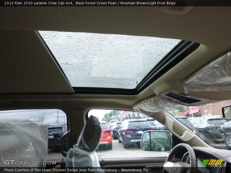 Black Forest Green Pearl / Mountain Brown/Light Frost Beige 2019 Ram 1500 Laramie Crew Cab 4x4