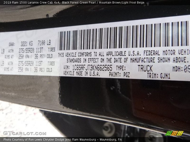 Black Forest Green Pearl / Mountain Brown/Light Frost Beige 2019 Ram 1500 Laramie Crew Cab 4x4