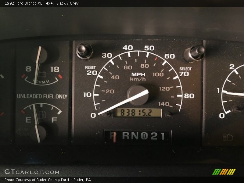  1992 Bronco XLT 4x4 XLT 4x4 Gauges