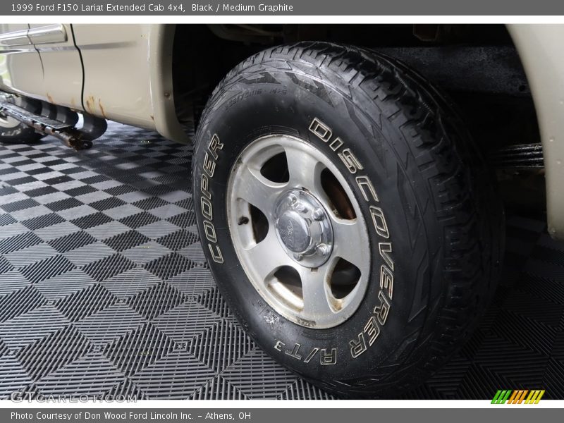 Black / Medium Graphite 1999 Ford F150 Lariat Extended Cab 4x4