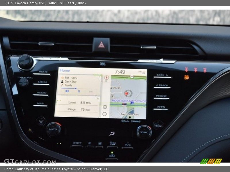 Controls of 2019 Camry XSE