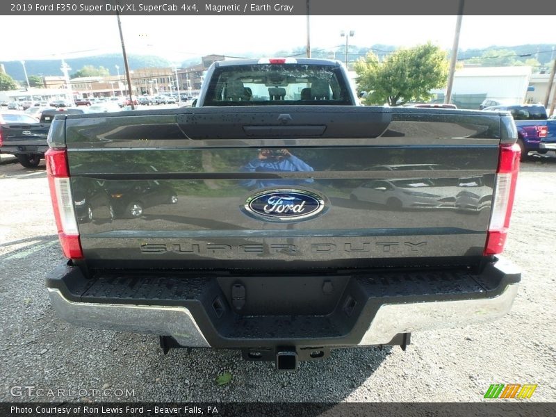Magnetic / Earth Gray 2019 Ford F350 Super Duty XL SuperCab 4x4